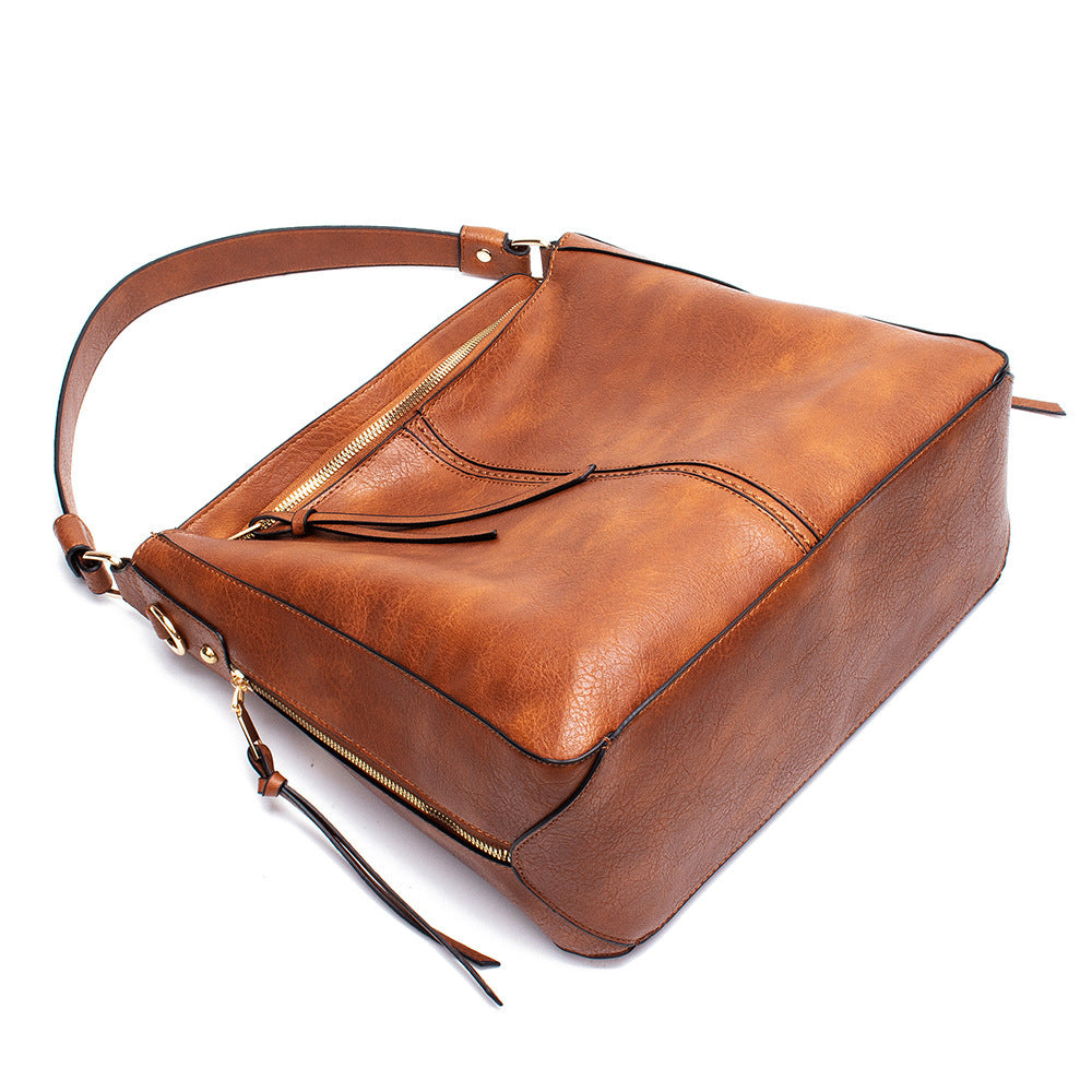 Hobo Women's High Capacity Fashion Handbag