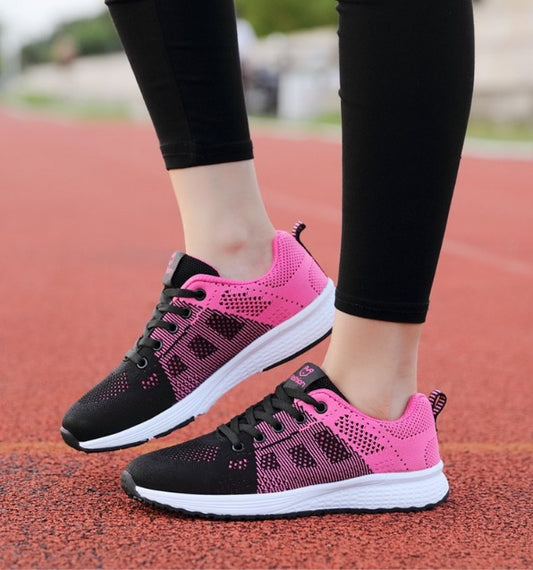 Female student sport breathable mesh shoes