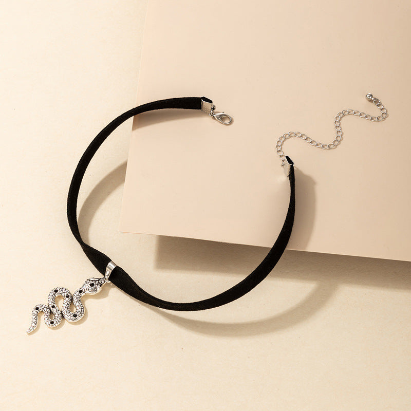 Chokers Witchy Gothic Grunge Collar Velvet Necklace Dark Jewelry